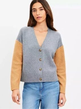 NWT LOFT V-Neck Colorblock Button Front Sweater Cardigan - Gray & Camel Large